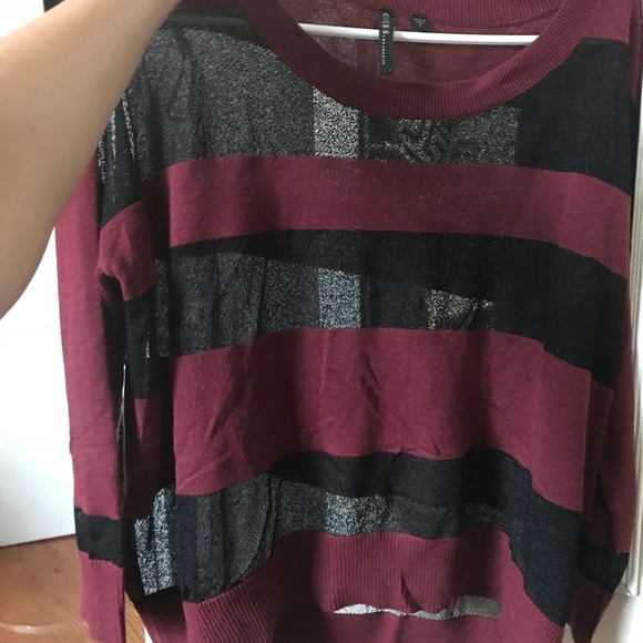 Guess Top Size Small - Picture 3 of 4